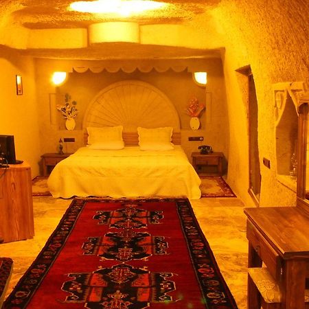 Dilek Tepesi Cave Hotel Ayvali Rom bilde
